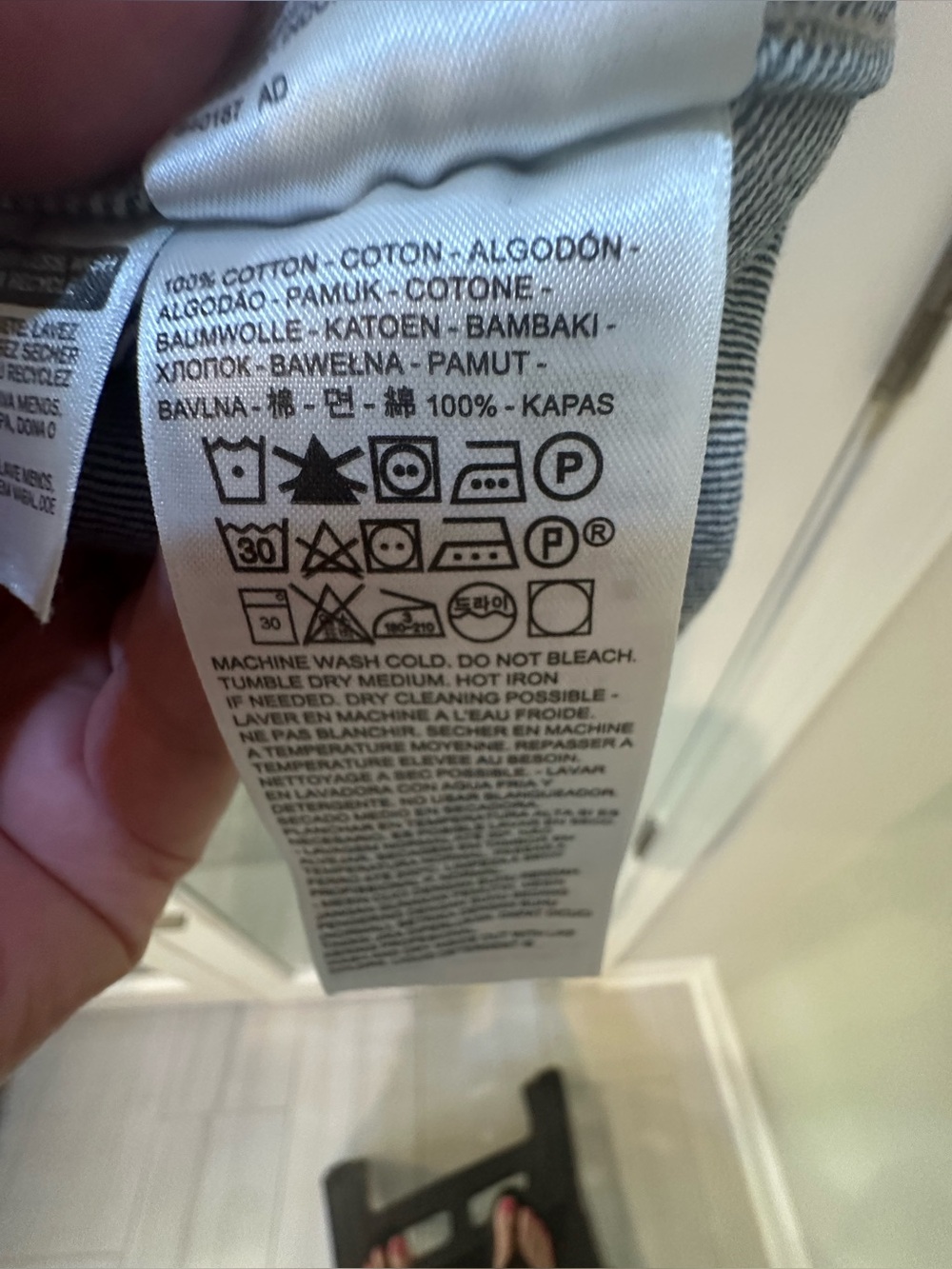 Levi’s Denim 100% Cotton and Pockets! - Picture 4 of 4